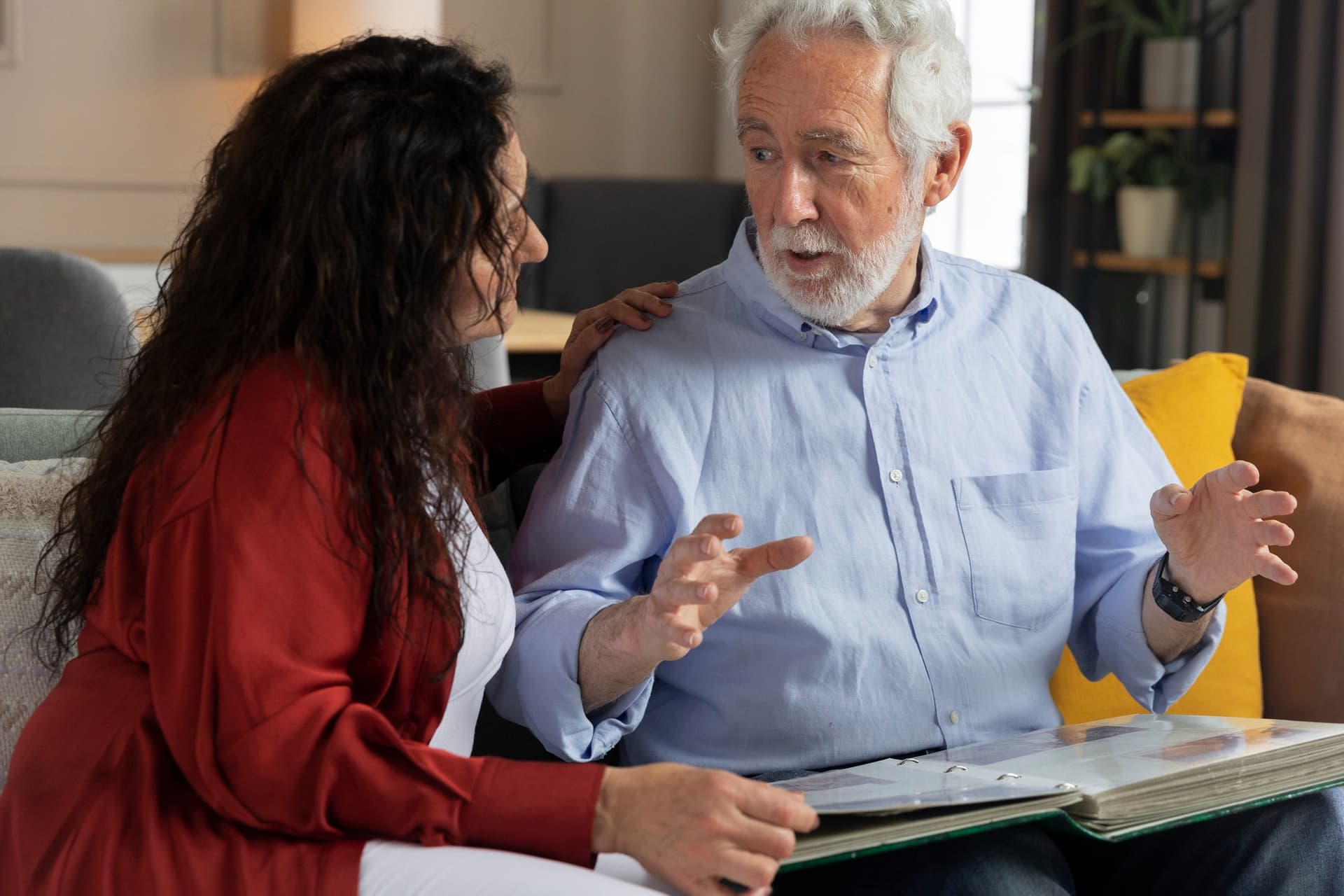 Conversation between storyteller and client